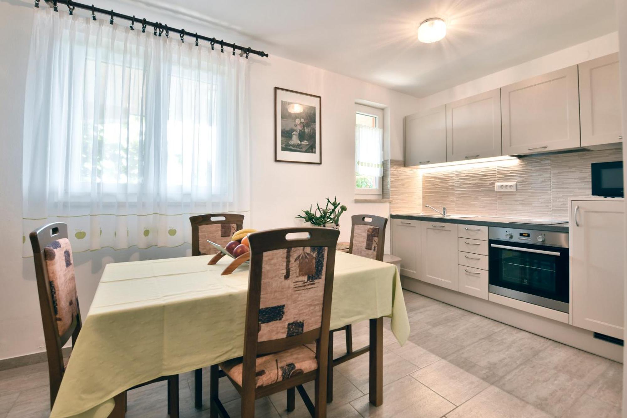Apartment Slavica Vrvari Porec Room photo