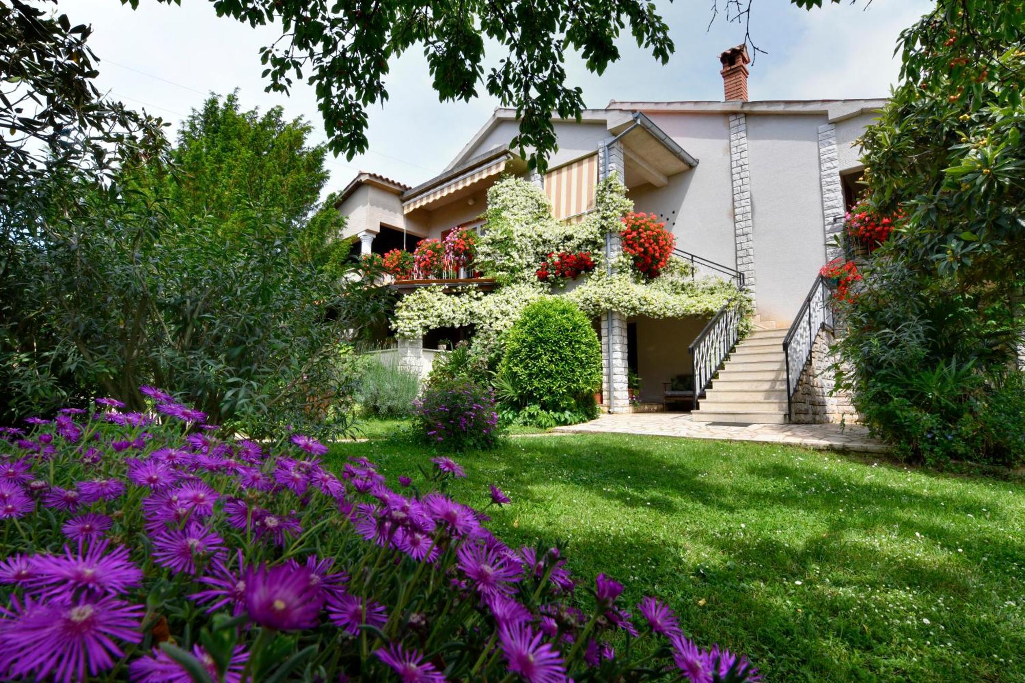 Apartment Slavica Vrvari Porec Exterior photo